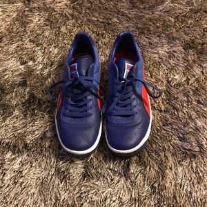 Men’s Pumas Size 12